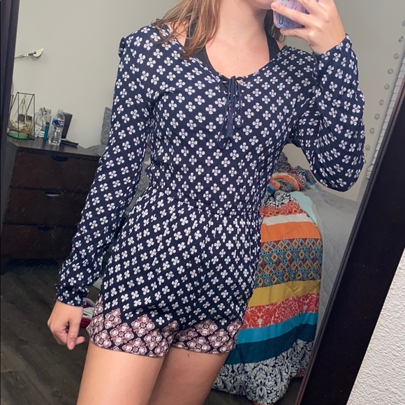 Romper - Picture 2 of 4